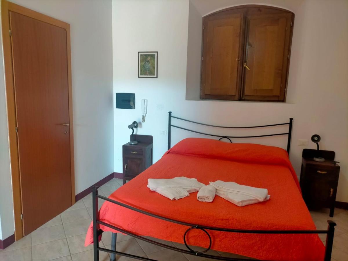 Antico Borgo La Commenda Aparthotel Montefiascone Exteriör bild