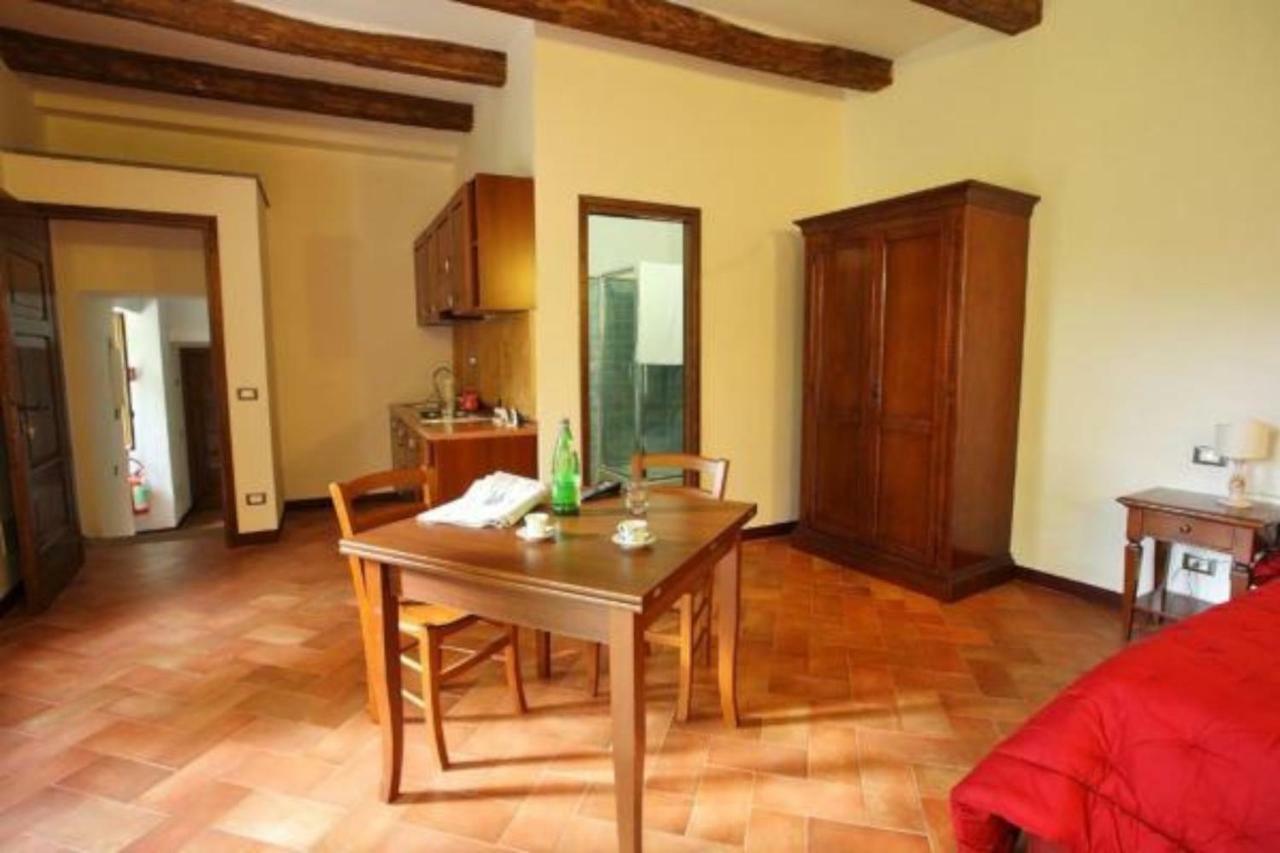 Antico Borgo La Commenda Aparthotel Montefiascone Exteriör bild
