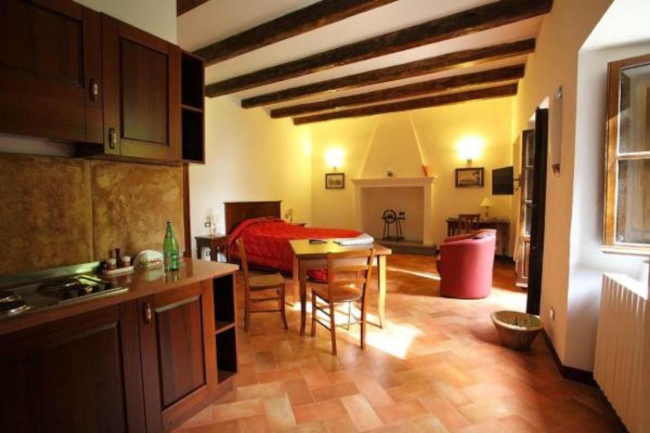Antico Borgo La Commenda Aparthotel Montefiascone Exteriör bild
